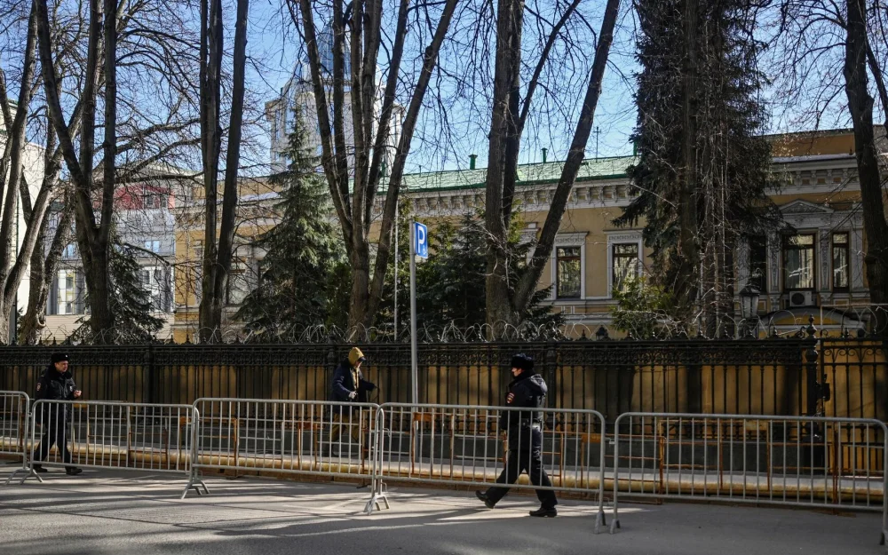 Суд 15 января рассмотрит иск МОЭК к посольству Украины в Москве