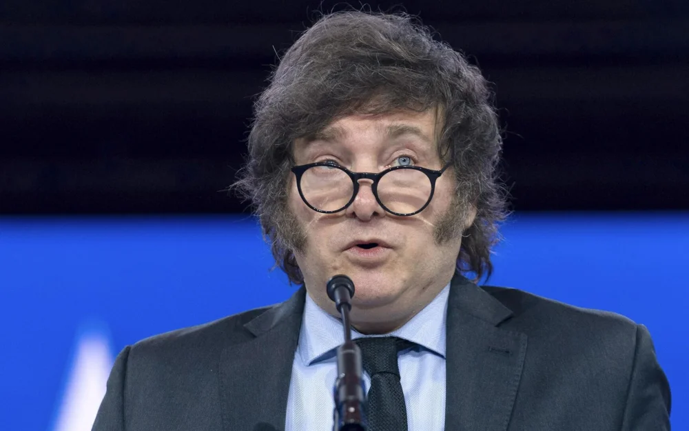 Милей принял отставку премьера Аргентины Франкоса