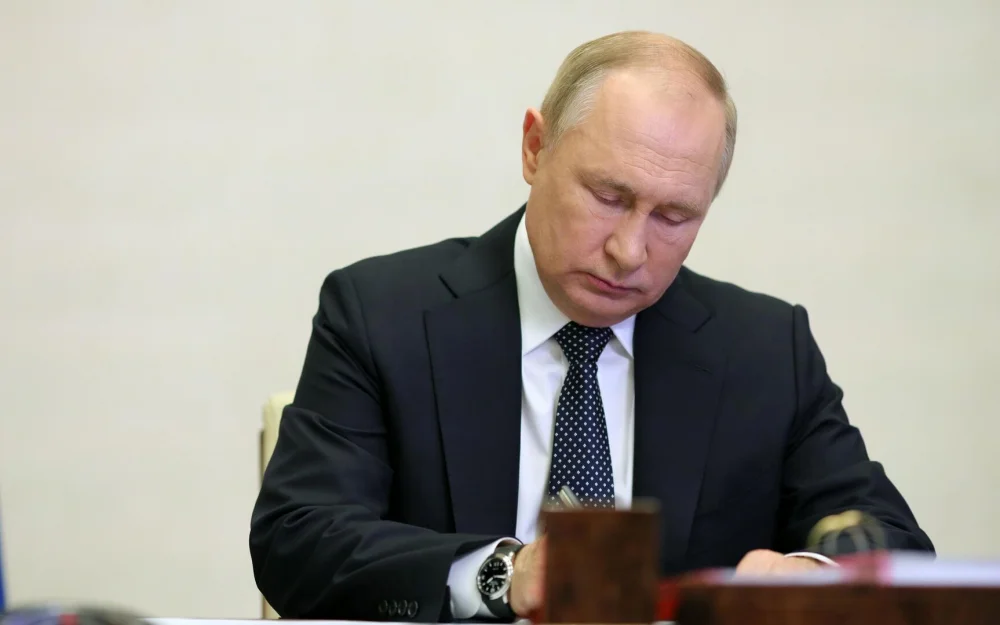 Путин подписал распоряжение об акциях ГОК Тимир