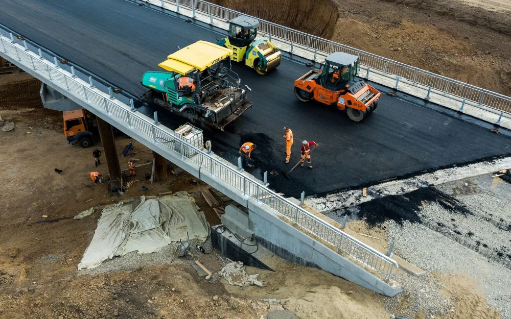 Мишустин рассказал о темпах строительства дорог в новых регионах