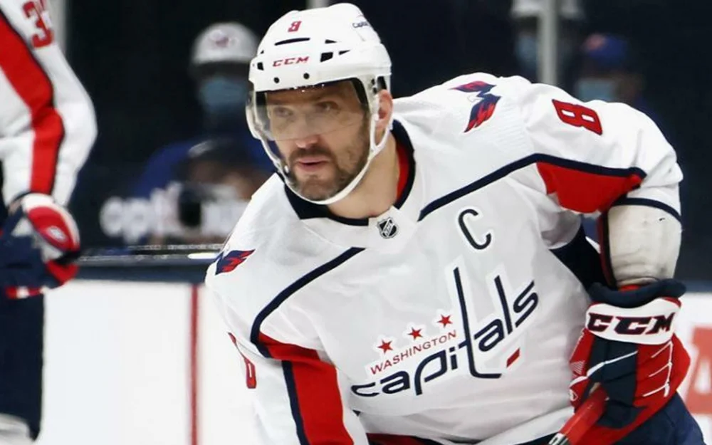 Овечкин побьет рекорд Гретцки по голам в регулярке и Кубке Стэнли, считает Михайлов