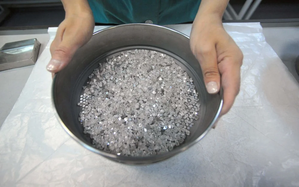 Россия в августе вдвое увеличила экспорт алмазов в Индию