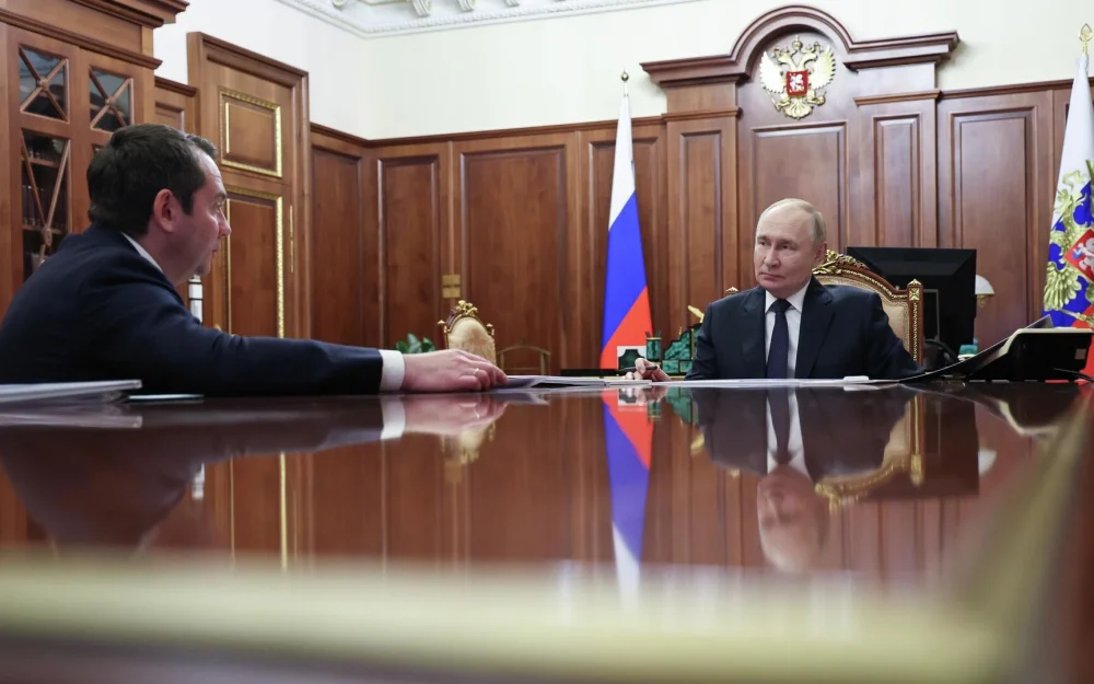 Путин попросил главу Мурманской области обратить внимание на капремонт школ