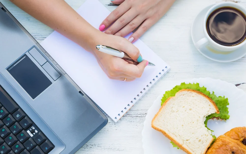 Эксперт рассказала, в каких случаях обед оплачивается работодателем