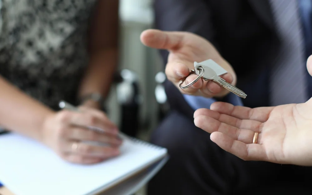 Депутат предложил ввести меры защиты покупателей от схемы Долиной