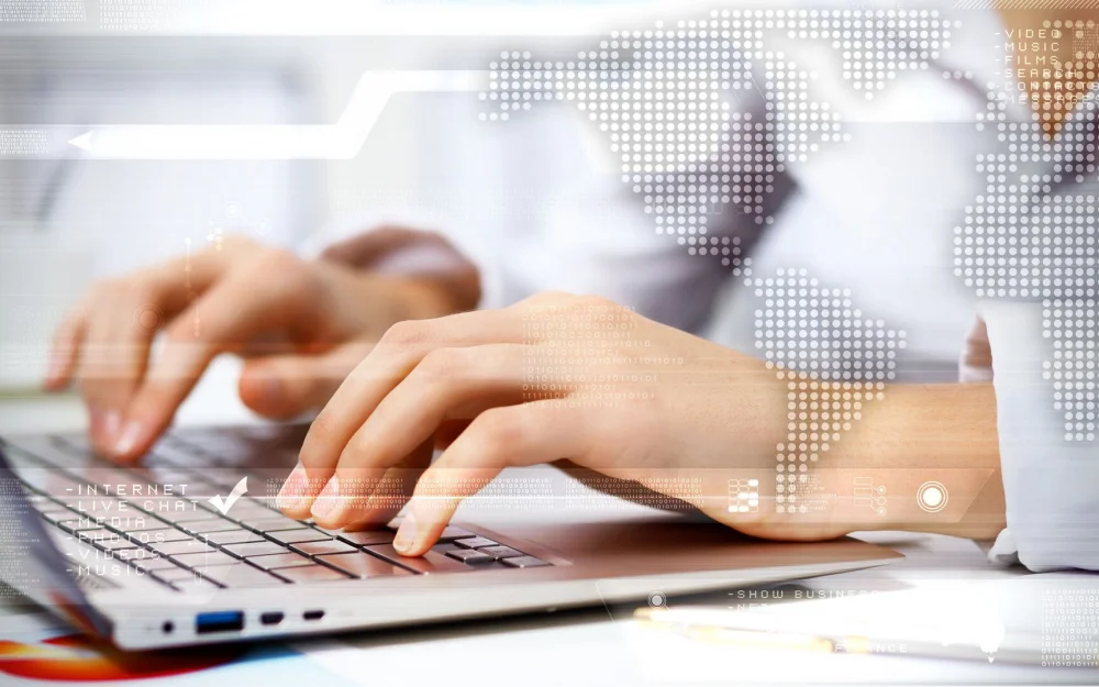 Названы сферы с самыми высокими медианными зарплатами в России