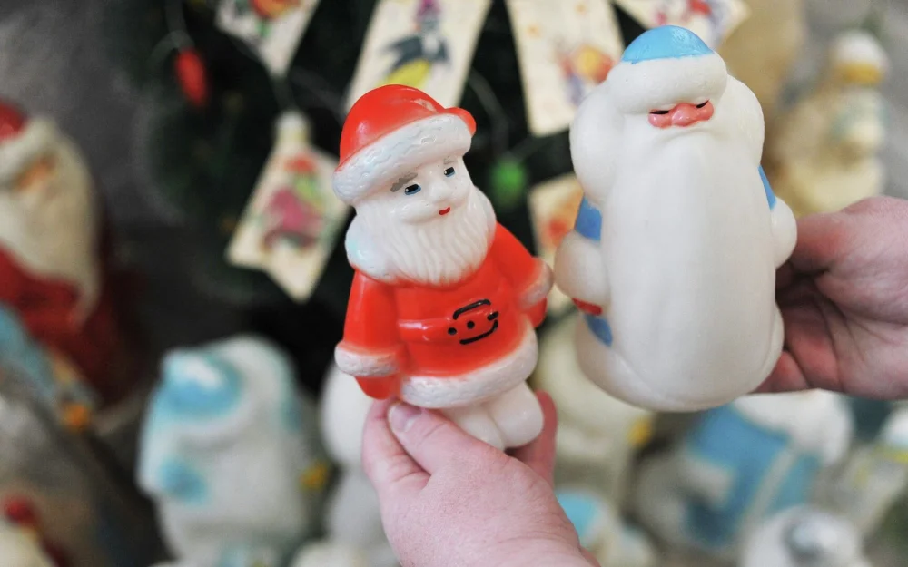 Юрист раскрыл, какое украшение подъезда к Новому году грозит штрафом