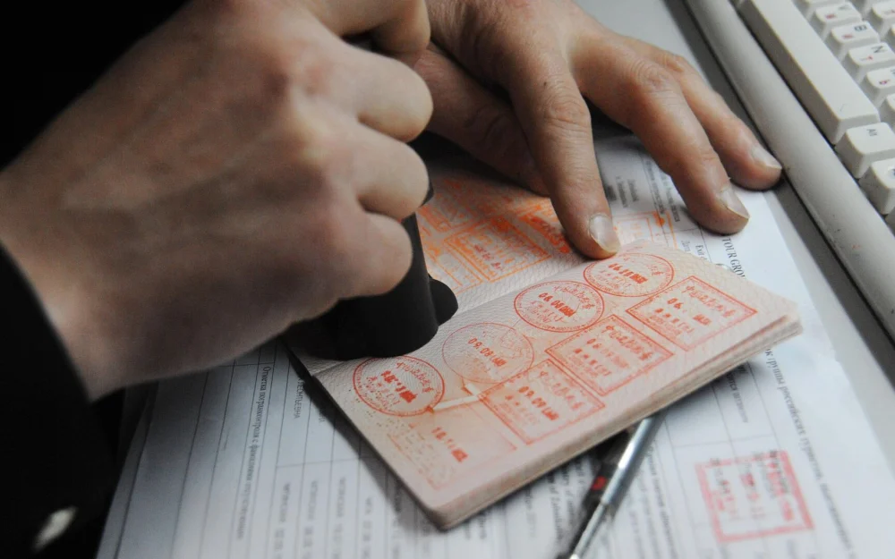 Правила въезда для мигрантов изменятся в России с 1 декабря