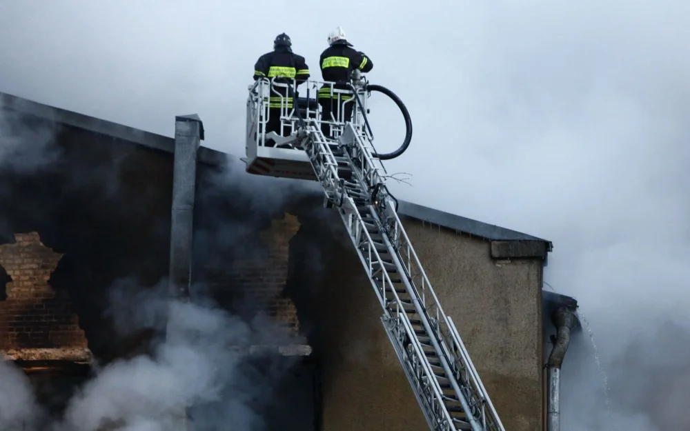В нежилом здании в центре Москвы вспыхнул пожар