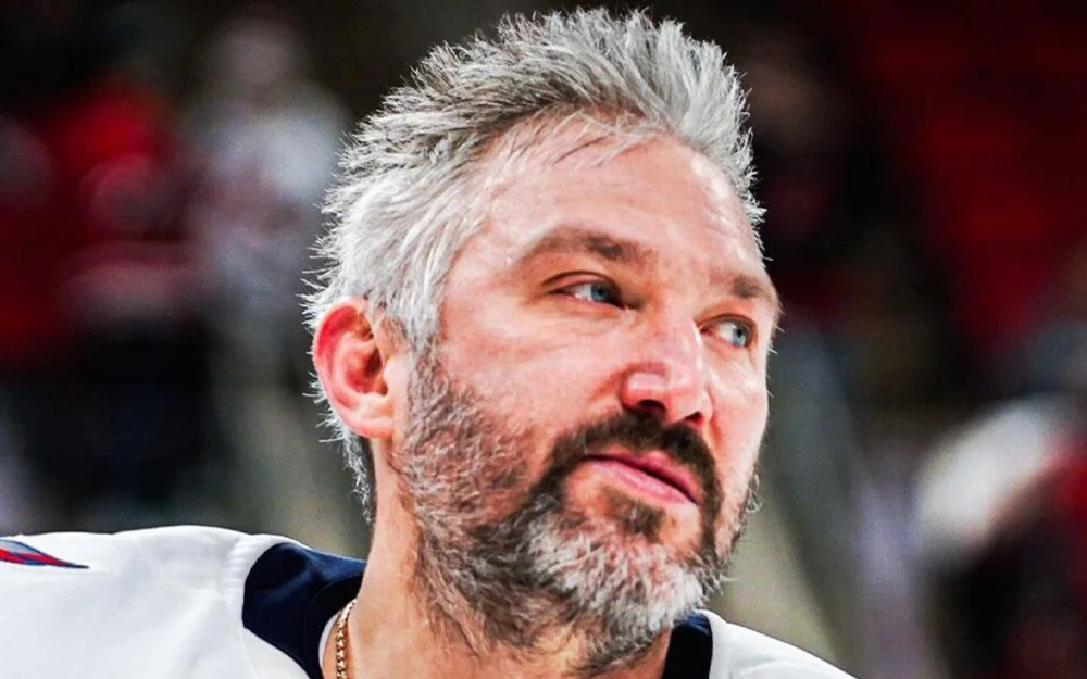 Овечкин едва не подрался с канадцем в матче НХЛ