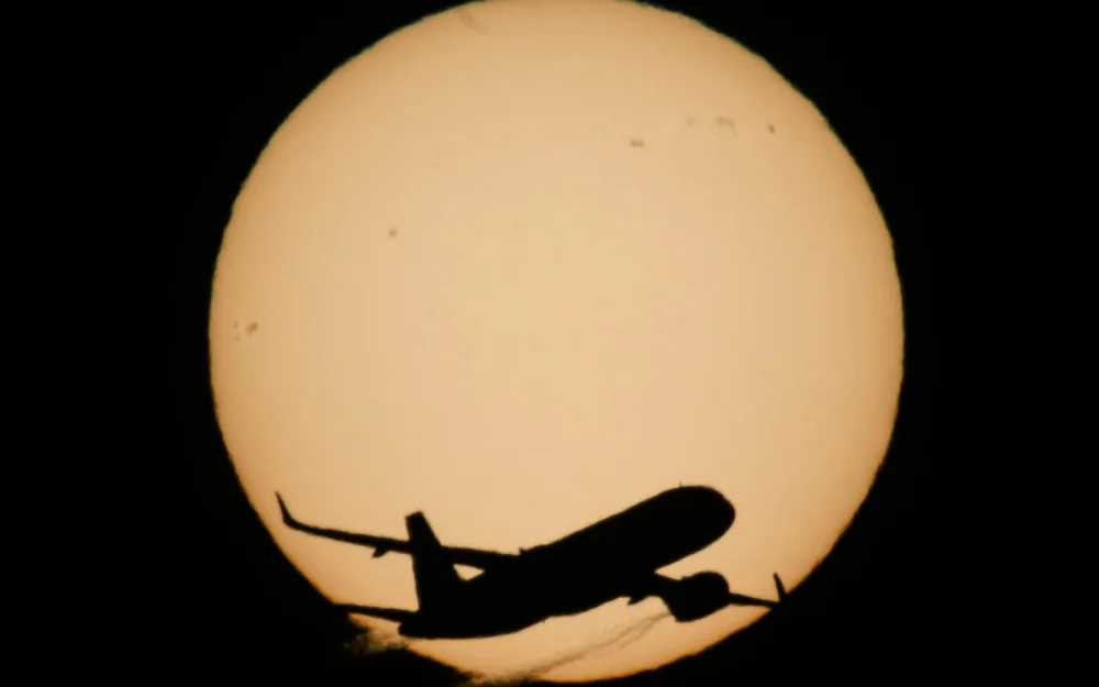 Самолет Москва-Анадырь из-за непогоды на Чукотке ушел на запасной аэродром