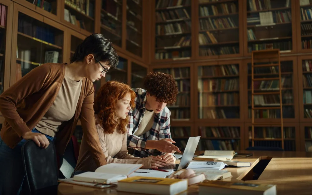 Исследование показало, сколько россиян регулярно посещает библиотеки