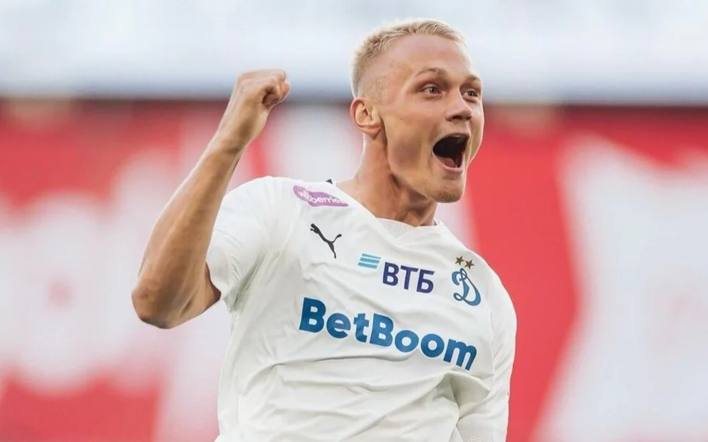 Московское Динамо выиграло в первом матче после ухода Карпина