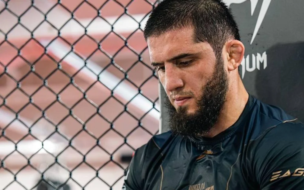 Махачев вернул себе первое место в рейтинге UFC