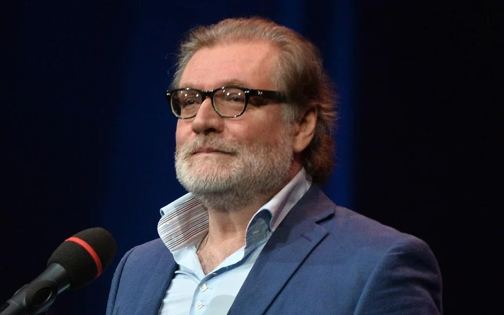 Названа причина смерти народного артиста России Симонова