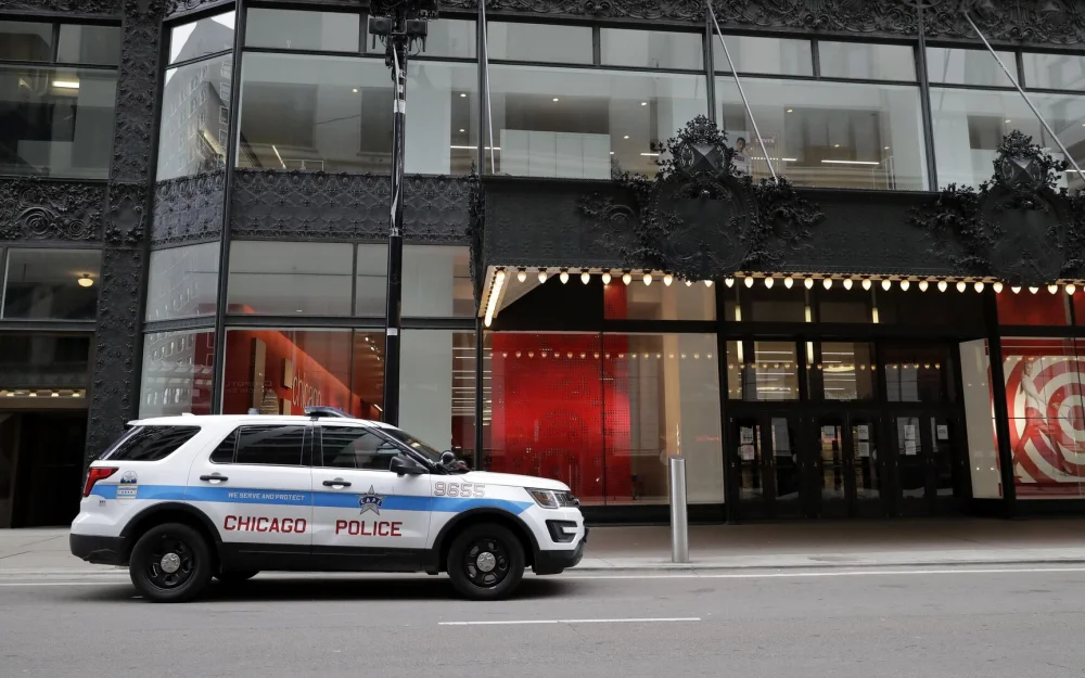 В Чикаго семь человек пострадали при стрельбе, сообщил ABC