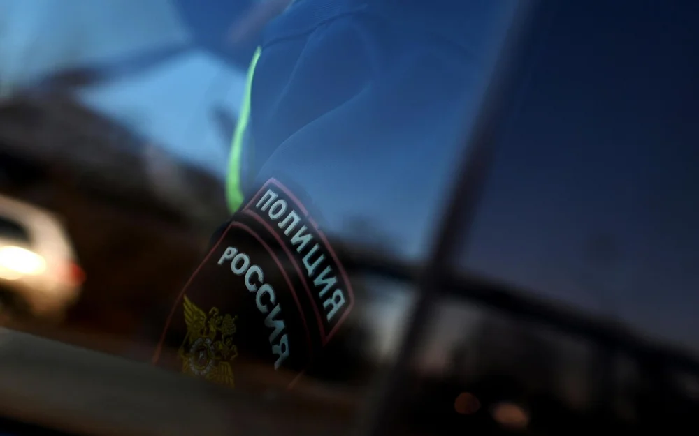 Житель Ленинградской области устроил в квартире узел связи для мошенников