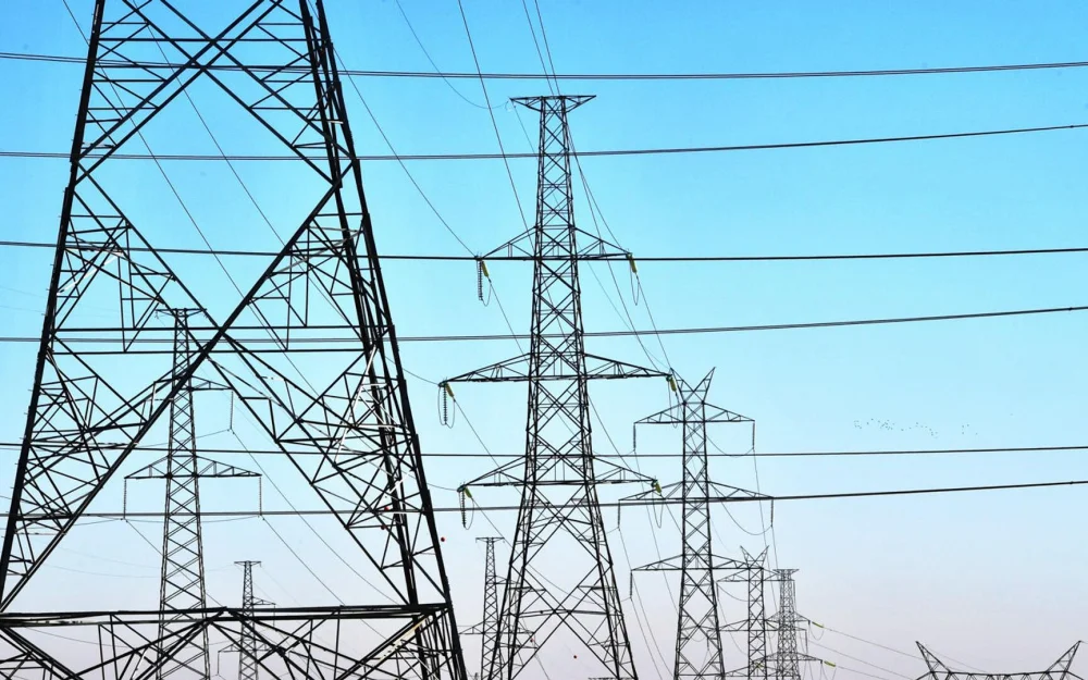 В Ростовской области из-за атаки БПЛА повреждена опора ЛЭП