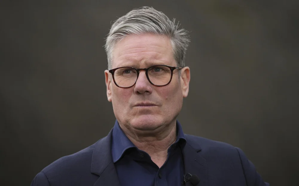 Более половины британцев хотят отставки Стармера, показал опрос