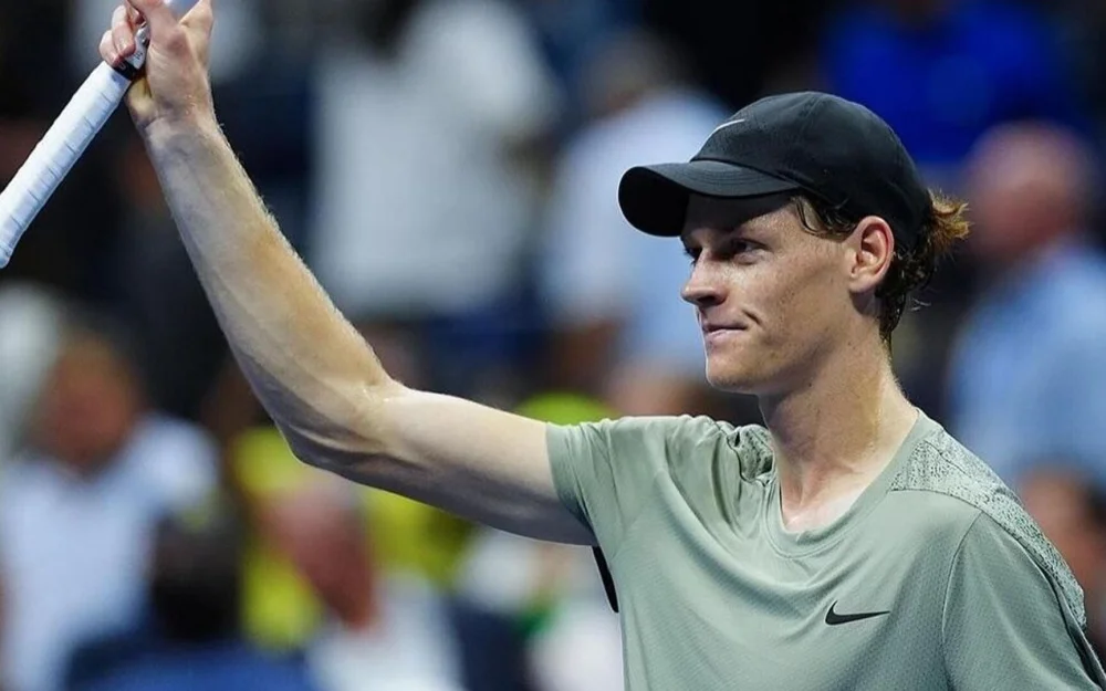 Синнер вышел в полуфинал итогового турнира АТР