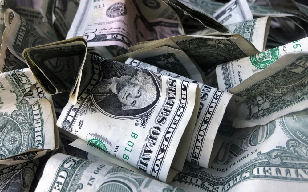 Международные резервы России выросли за октябрь на 12,54 миллиарда долларов