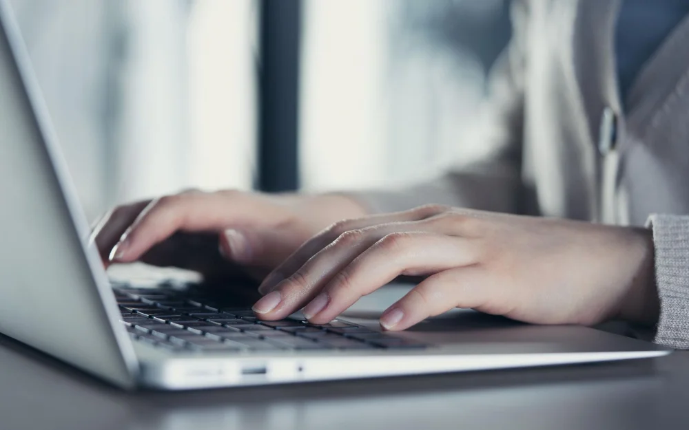 Более 20% россиян используют ИИ-сервисы хотя бы раз в месяц