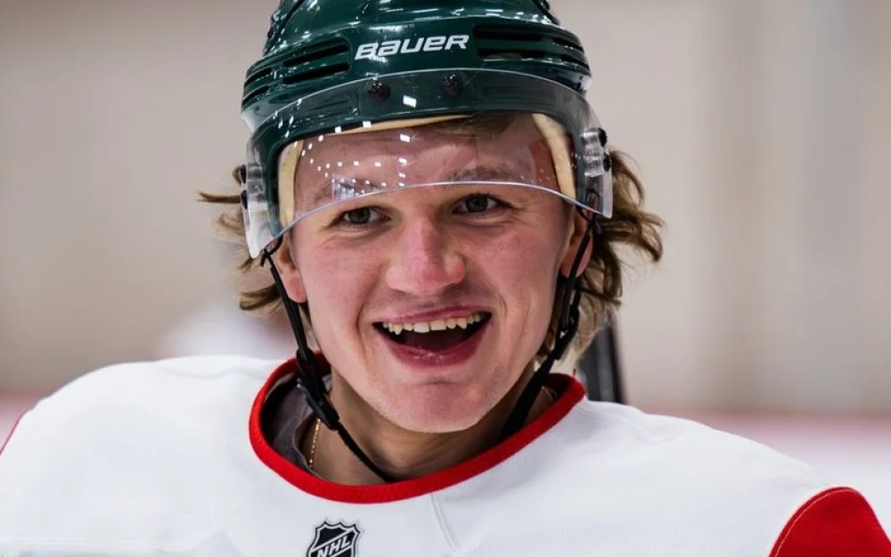 Кирилл Капризов достиг отметки в 10 голов и помог «Миннесоте» оформить «сухую» победу над «Калгари»