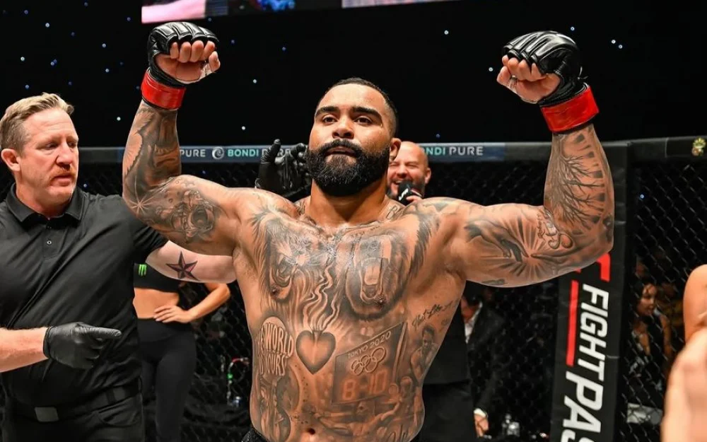 Олимпийский чемпион по борьбе выступил по правилам «грязного бокса»