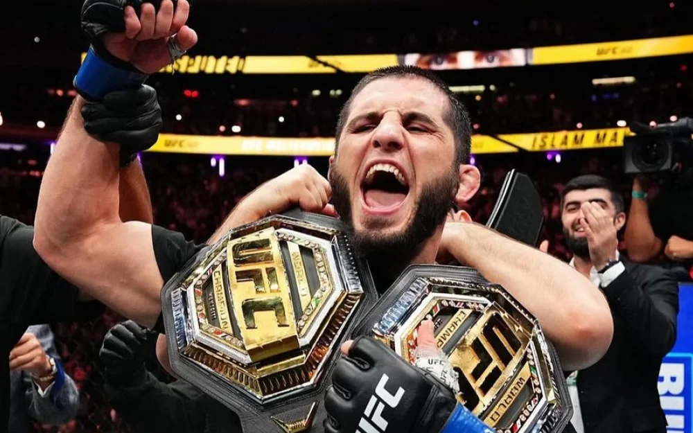 Махачев вновь признан лучшим бойцом вне весовых категорий