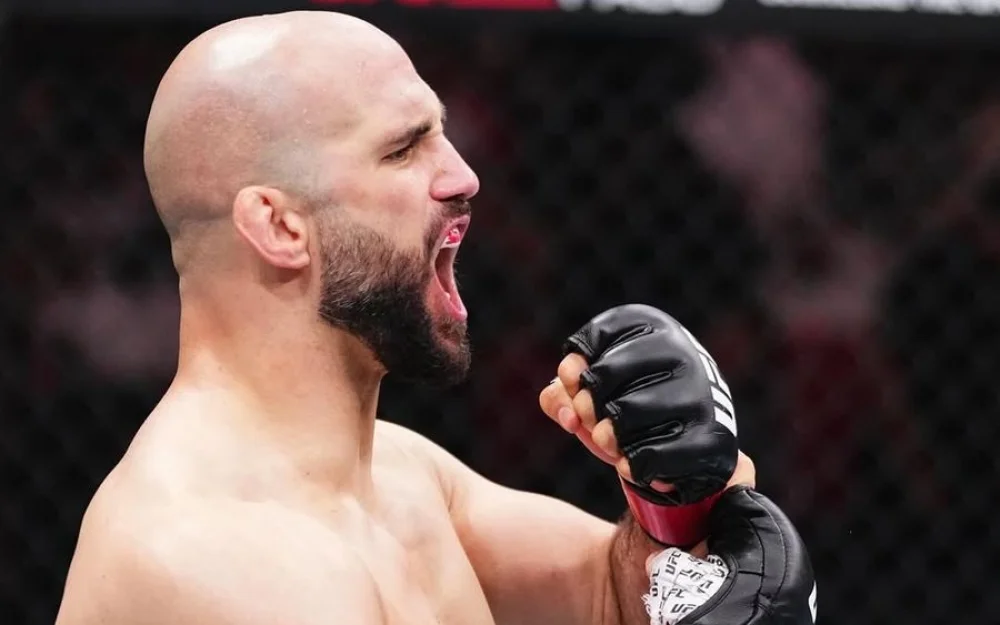 Оздемир нокаутировал Менифилда на UFC Fight Night 265