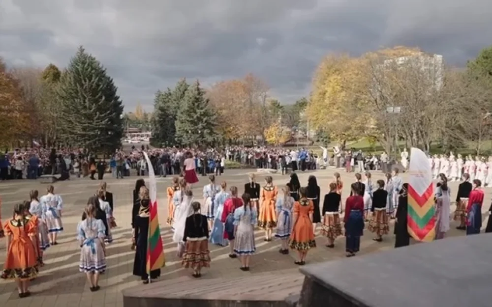 Хоровод единства собрал в Пятигорске более тысячи человек