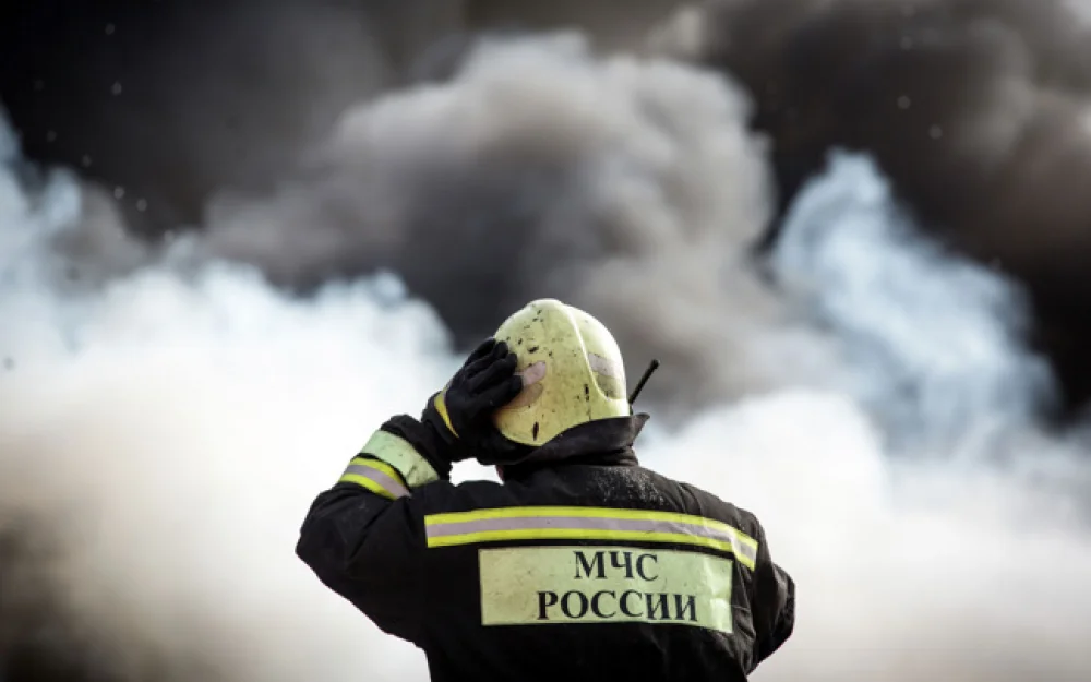 МЧС: пожар в административном здании в Новосибирске локализован