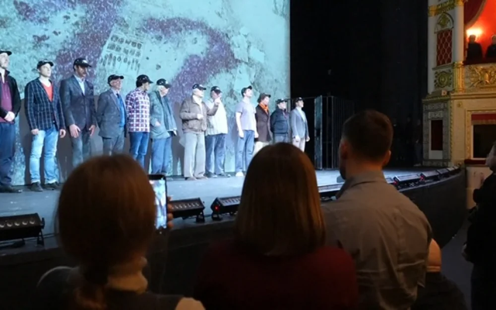 На показ спектакля Михалкова в Петербурге выкупили все билеты за несколько часов