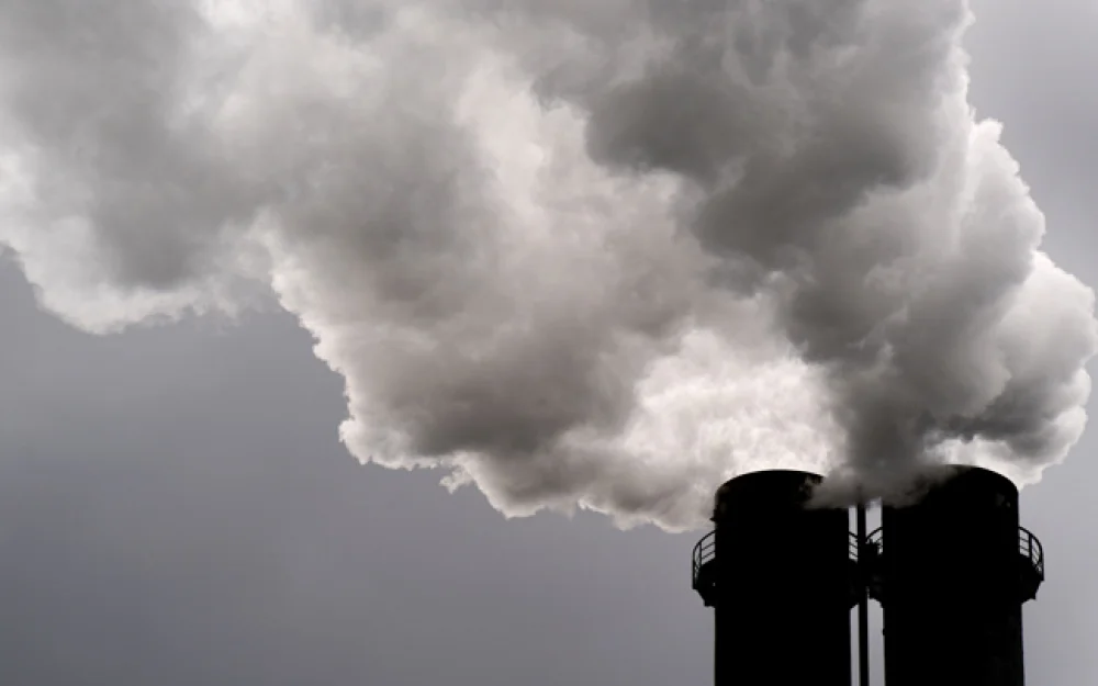 Превышение содержания фенола в воздухе зафиксировали в Омске