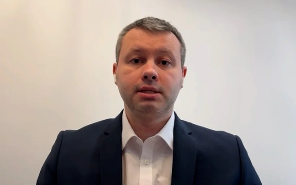 Эксперт Бахтин: от санкций против Лукойла пострадают Болгария, Румыния и Ирак