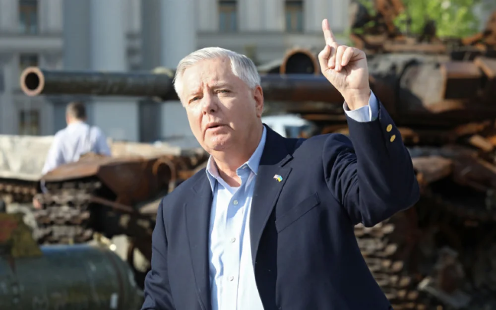 Грэм: Конгресс с одобрения Трампа готовит санкции против России и ее партнеров