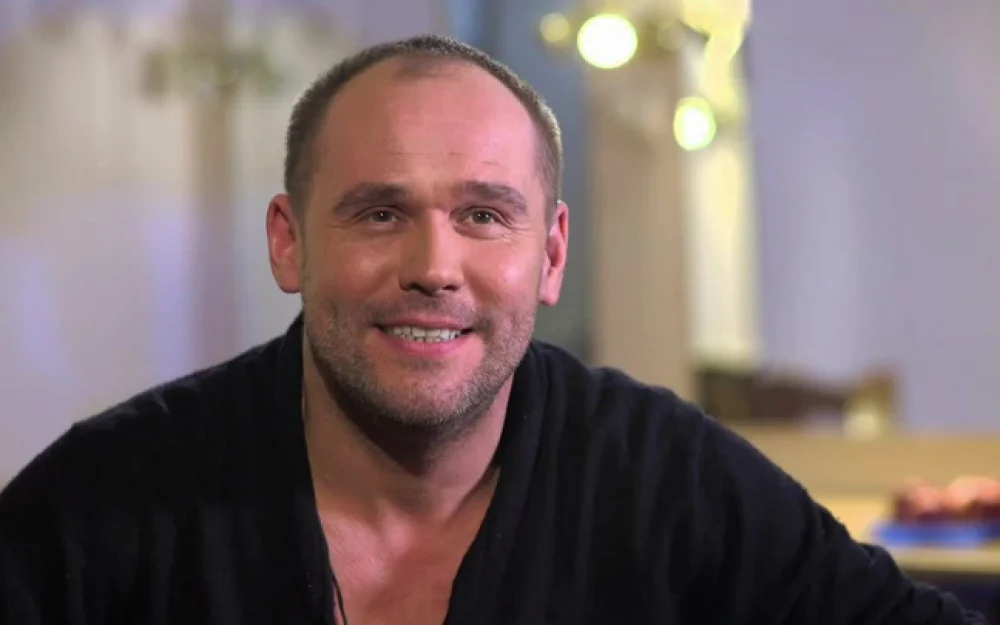 Максим Аверин поделился историей из детства, за которую ему стыдно