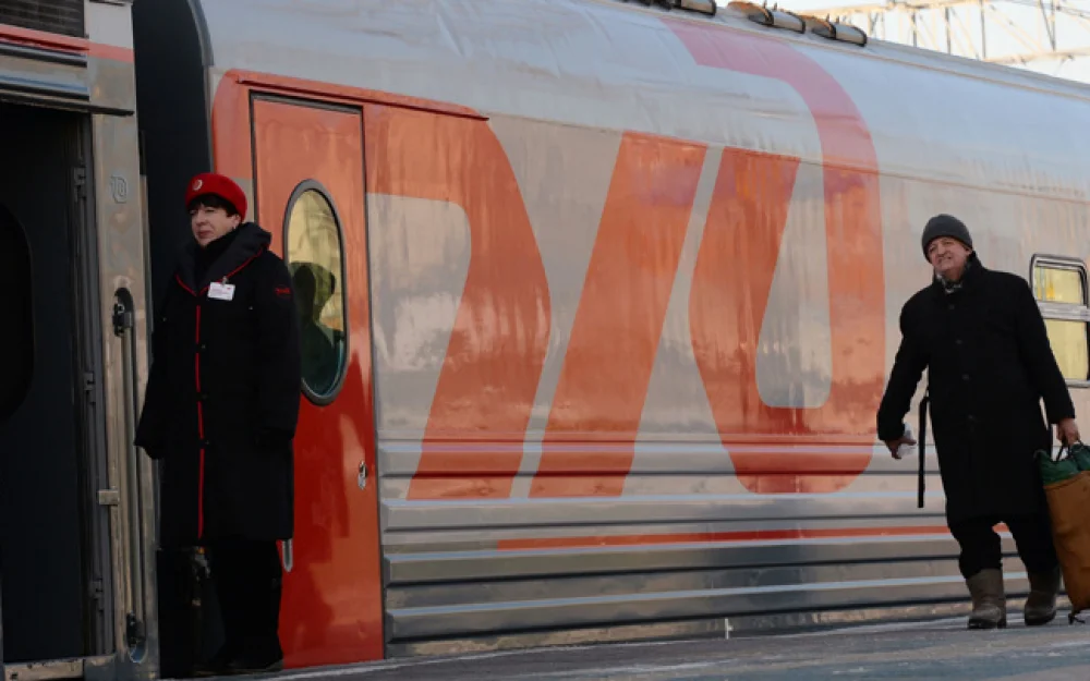 Пять пассажирских поездов задерживаются в Иркутской области до 5 часов