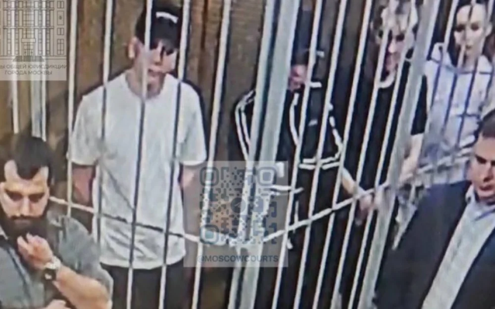 Фигурантам дела о мошенничестве с квартирой Долиной дали от 4 до 7 лет колонии