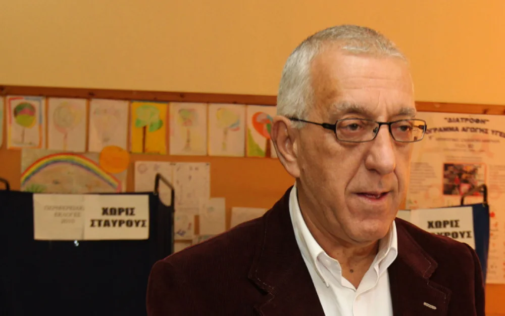 Премьер Греции Какламанис пожаловался на убытки от поддержки Украины