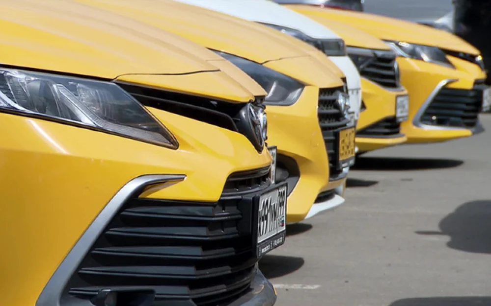 Обязать водителей такси иметь детские кресла предложили в ОП РФ