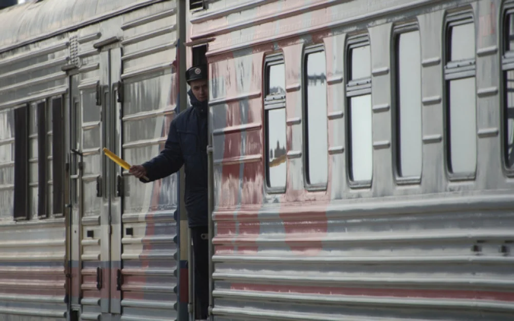 Прокуратура начала проверку из-за вынужденной остановки поезда в Ярославной области