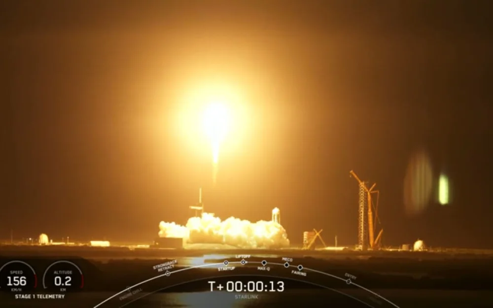 Falcon 9 вывела на орбиту еще одну группу интернет-спутников Starlink