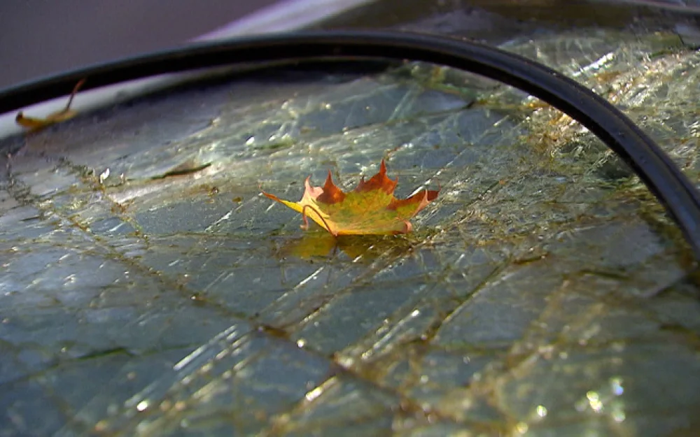 Водитель иномарки погиб при столкновении с автобусом в Марий Эл