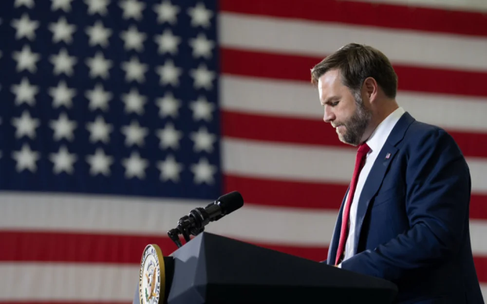 Вэнс: Украинский конфликт разрешат не санкции, а умные люди