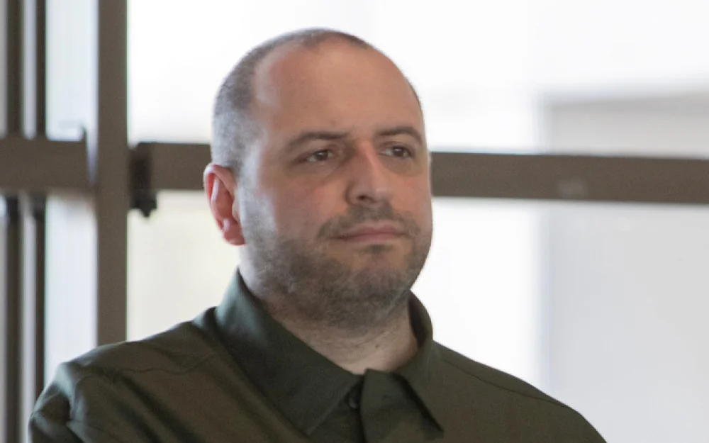 Умеров прибыл в Стамбул для переговоров по обмену военнопленными