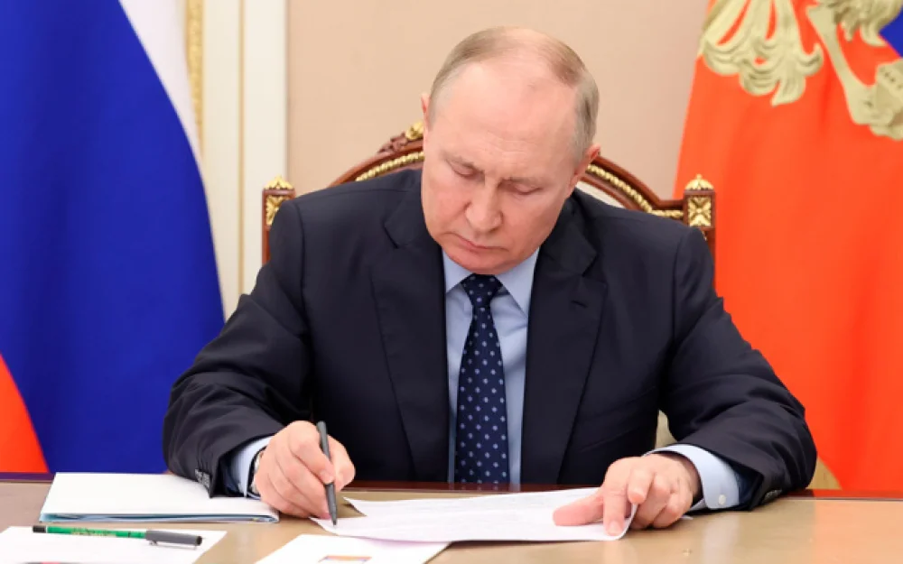 Путин наградил замглавы МИД Египта Эль-Нагари орденом Дружбы