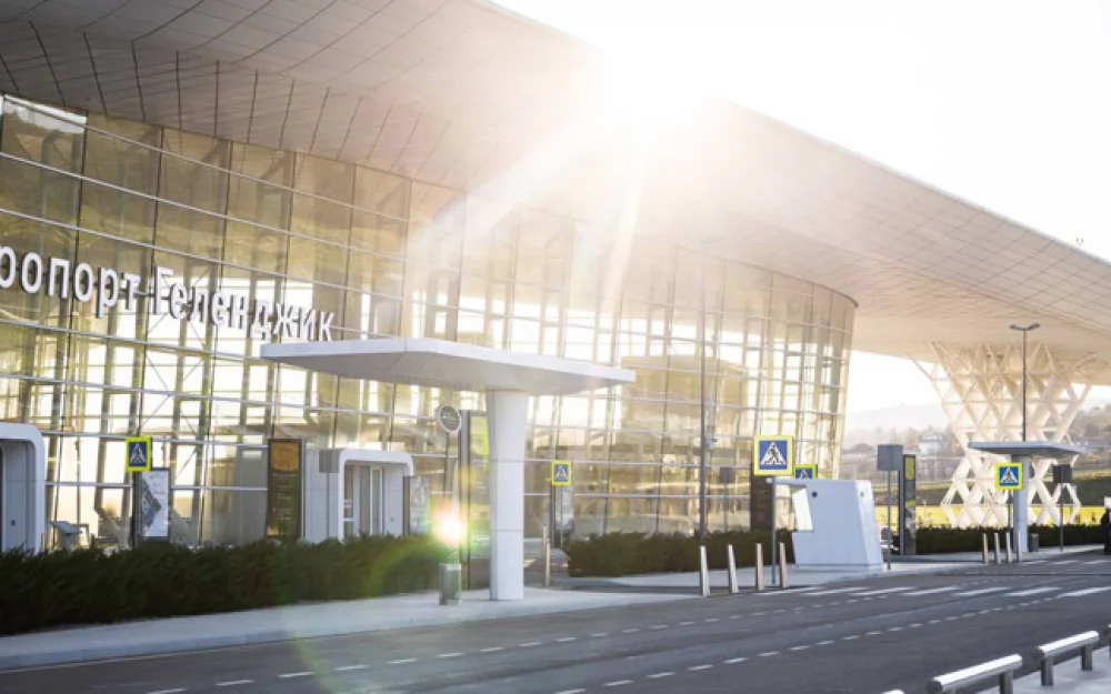 Аэропорт Геленджика возобновил работу в штатном режиме