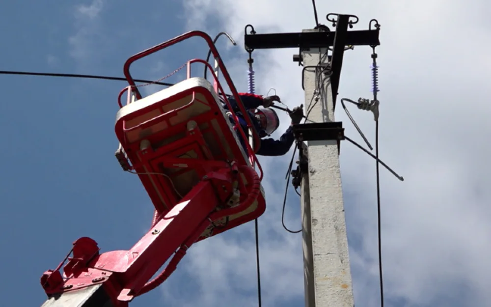 Горловка и несколько районов Донецка остались без света