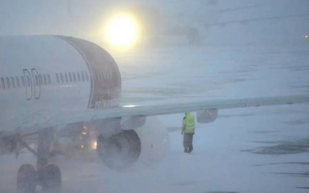 Снегопад в Приморье прервал внутренние авиарейсы